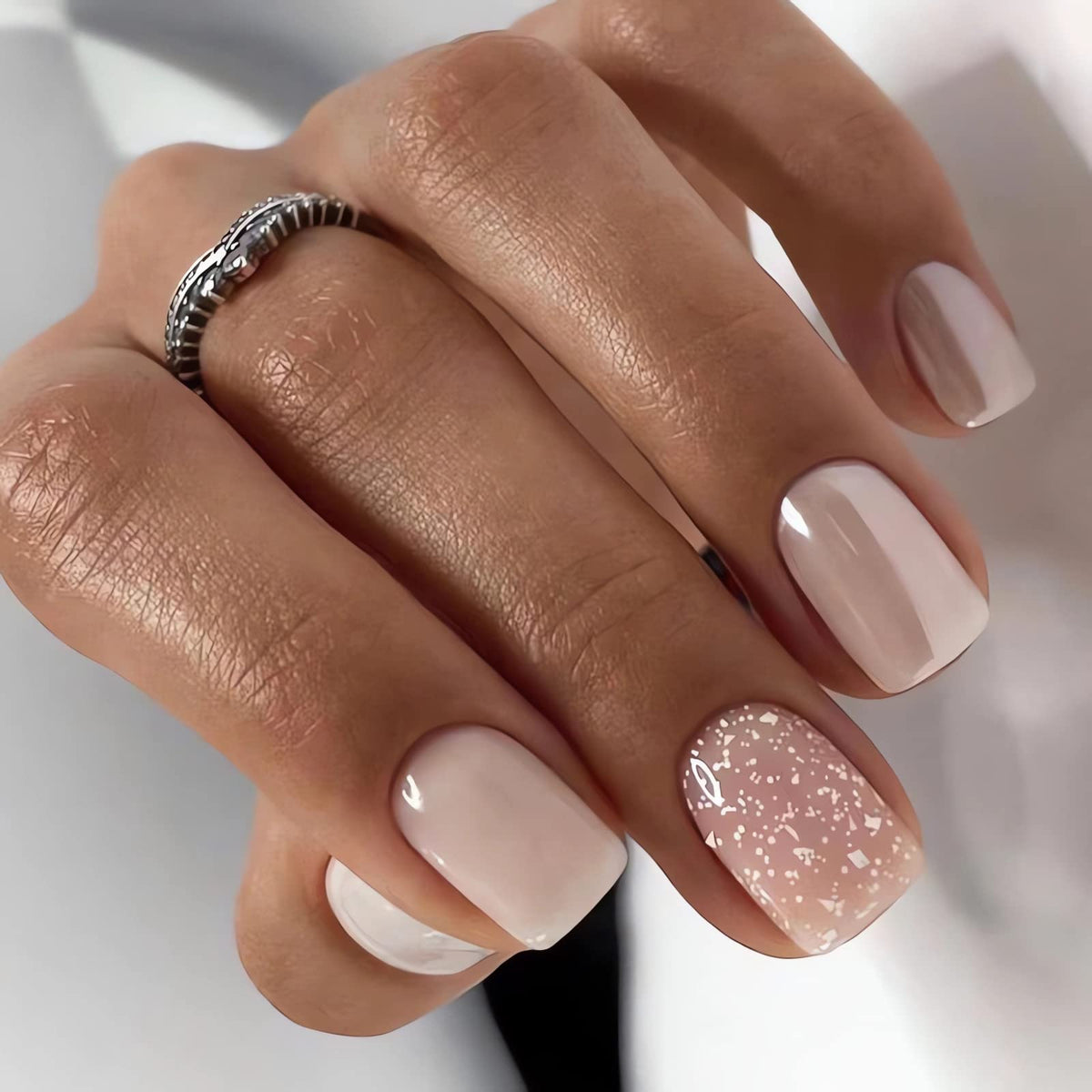 White French Press-On Nails – Short Squoval Glossy Nails 24Pcs